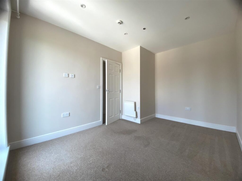 Bedroom II.jpg
