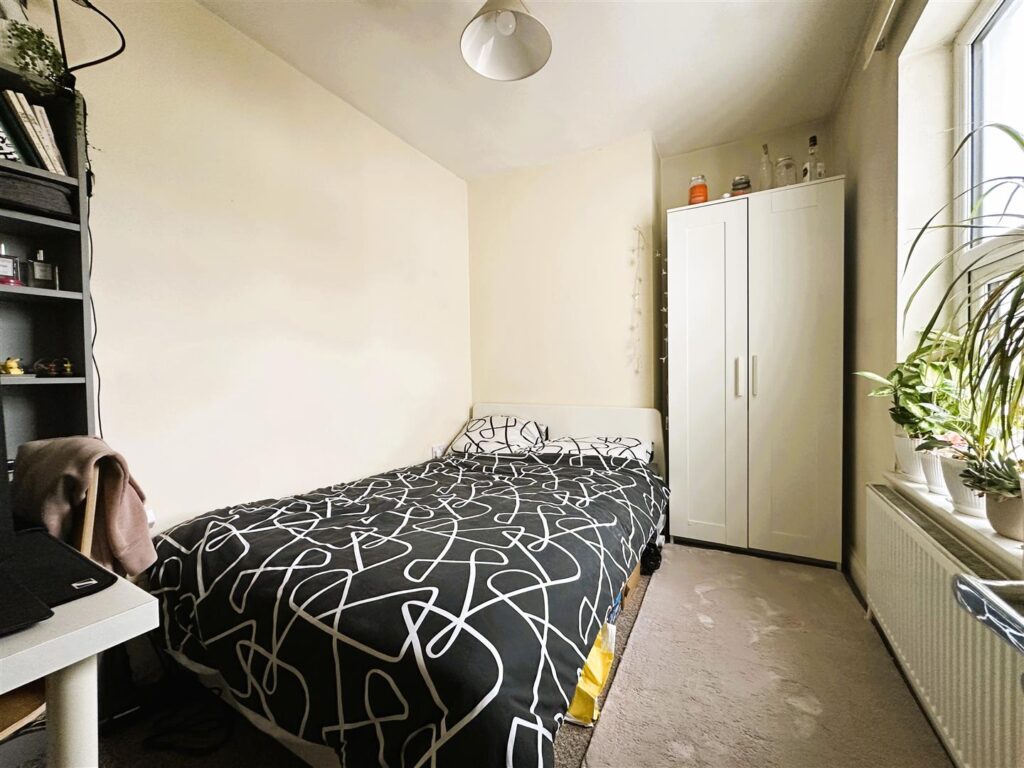 Bedroom 3.jpg
