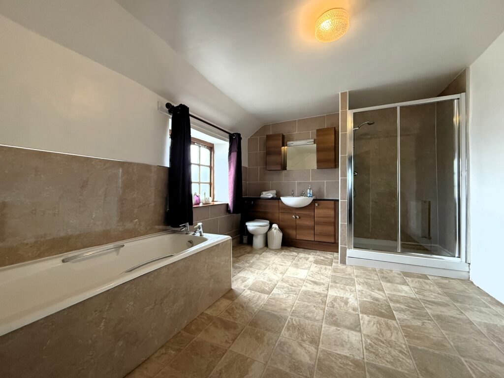 BathroomI.jpeg