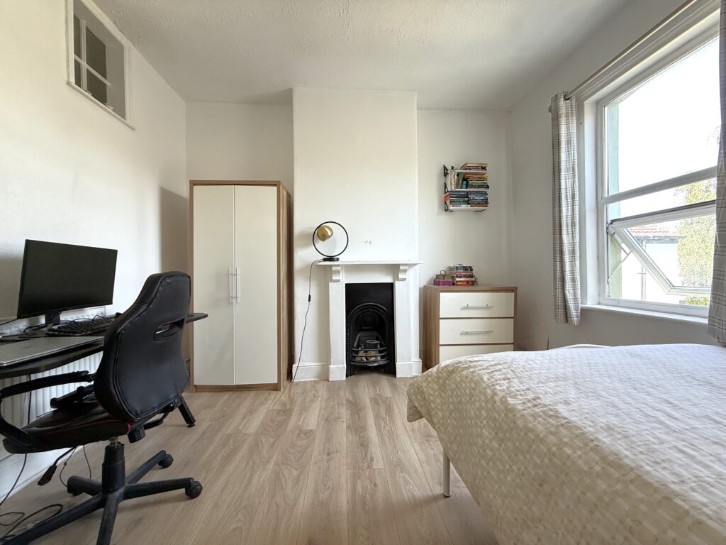 Bedroom2II.jpeg