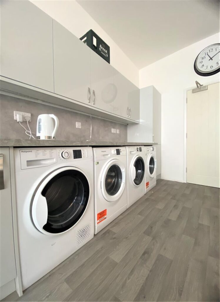 LaundryinKitchen.jpg