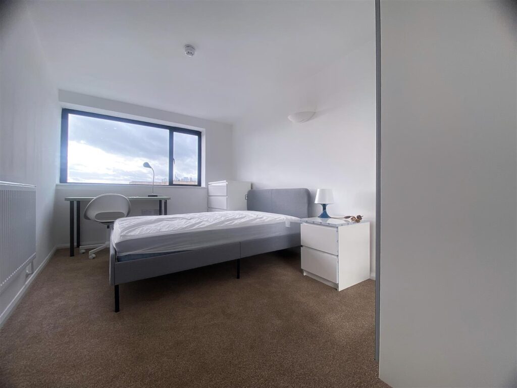 Bedroom2.jpg